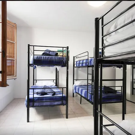 מלון Peacehaven 8 -
